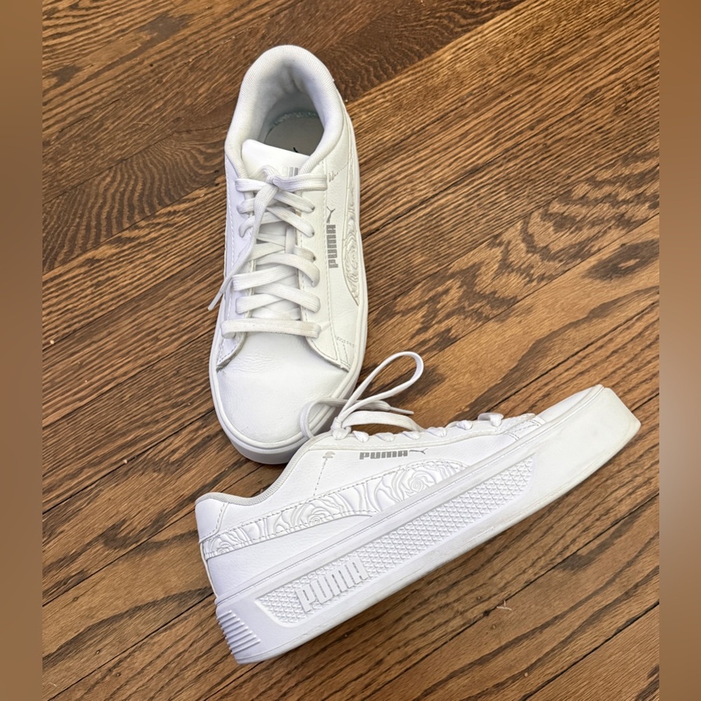 Puma Smash 3.0 Platform Rose Sneakers 8.5 White Floral Leather Feminine Casual